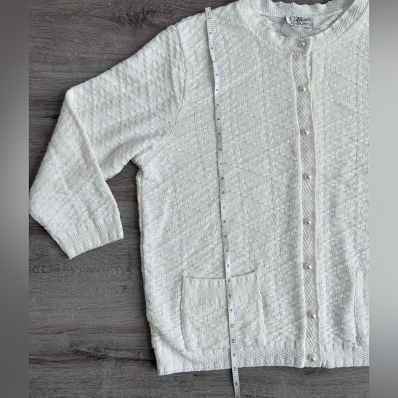 Women's vintage white D'Allaird's cable-knit cardigan sweater size L - Picture 8 of 10
